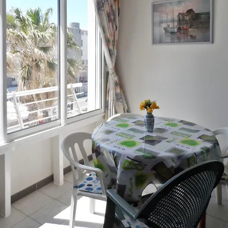 Rue Raffanel * Agde
